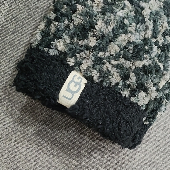 UGG Women's Black and Gray Textured Socks - Picture 3 of 3